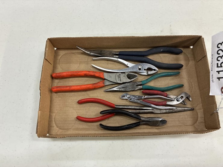 #115323-•-pliers-assortment-image-1