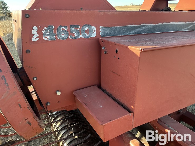 1989-hesston-4650-image-10