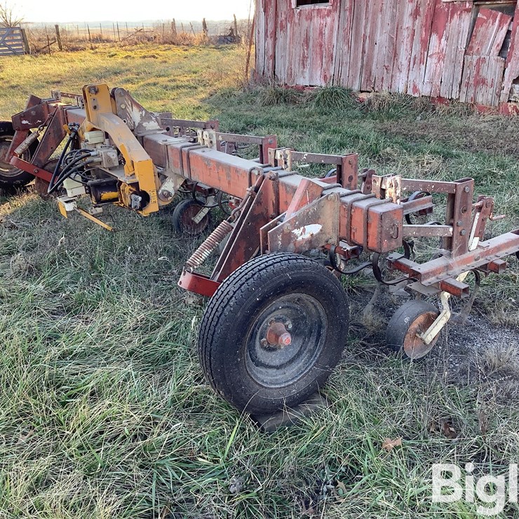 Bush Hog 6R30 Danish Tine Cultivator W/Scout II Buffalo Guidance System