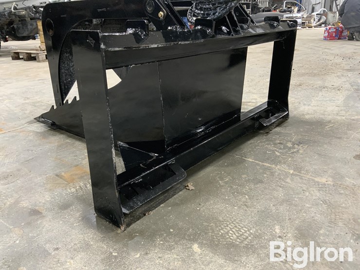 2025-giyi-sgb20-skid-steer-stump-grab-bucket-image-9