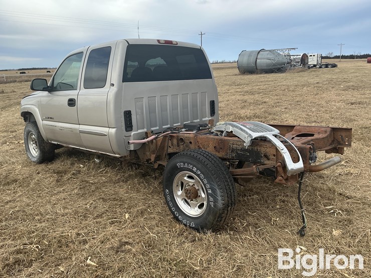 2006-gmc-sierra-2500-image-7
