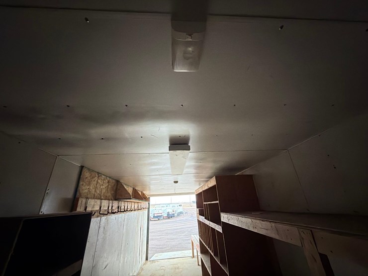 2011-teamspirit-enclosed-trailer-image-35