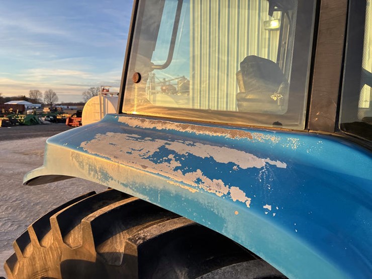 new-holland-8870-image-23