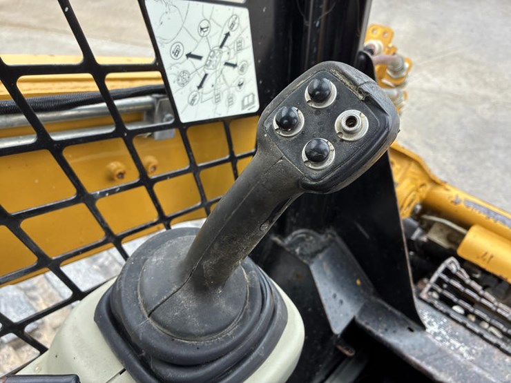 caterpillar-279c2-image-46