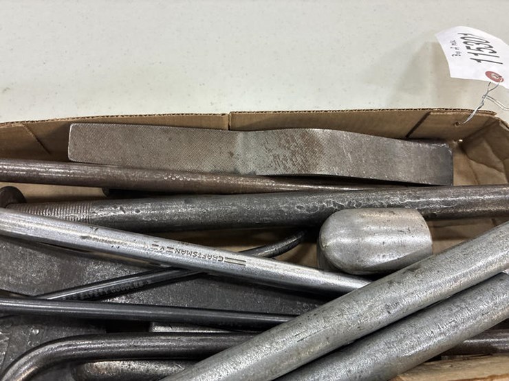 #115301-•-box-of-misc-image-3