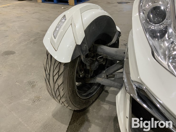 2018-can-am-spyder-rt-trike-image-11