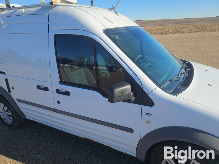 2010-ford-transit-connect-image-11