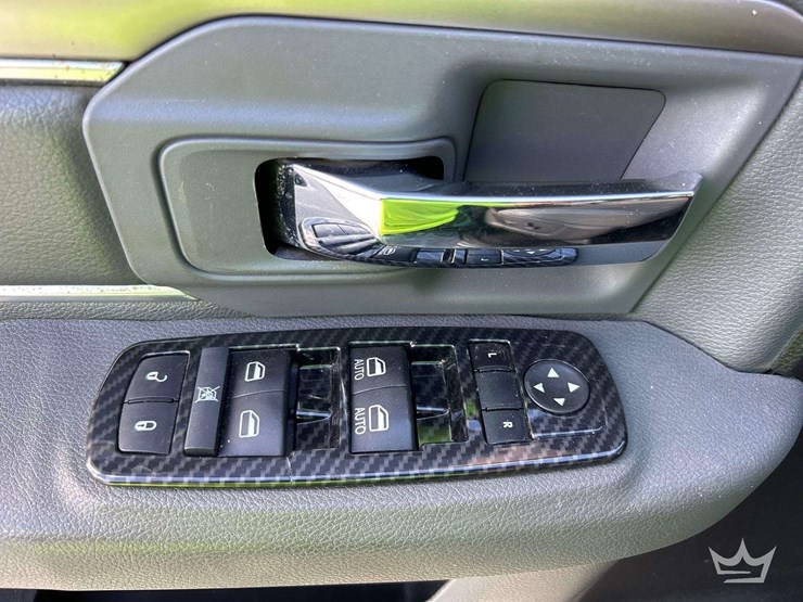 2013-dodge-1500-image-12