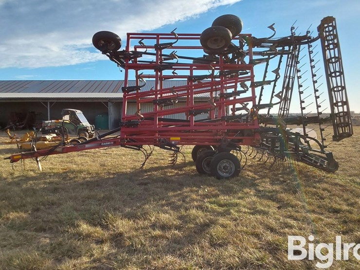 2011-case-ih-200-image-8