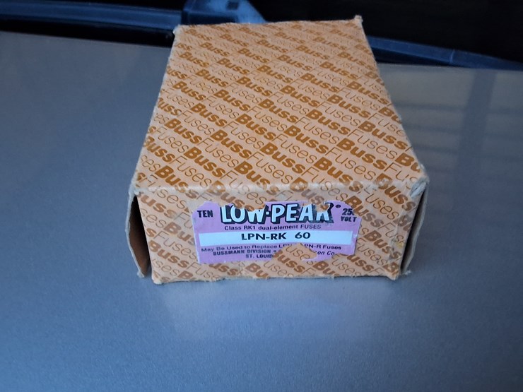 #310-•-box-of-assorted-fuses,-unused-image-4