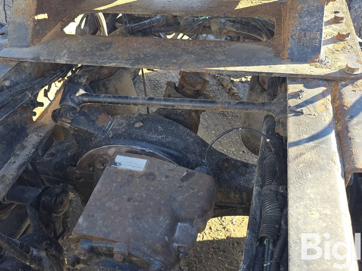 2009-freightliner-columbia-120-image-19