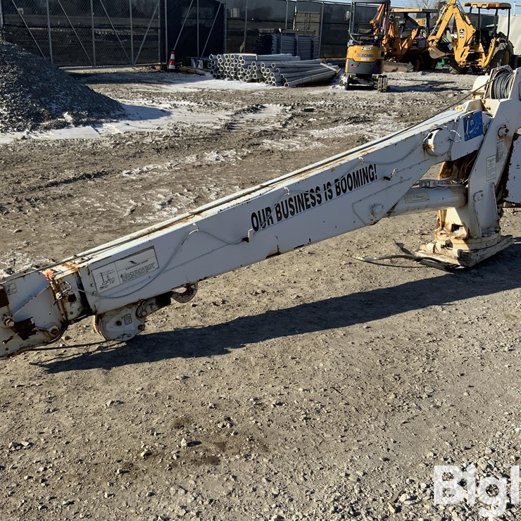 Truck Mounted 8008# Auto Crane