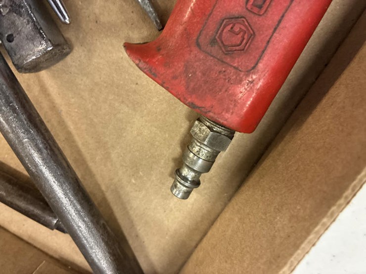 #115298-•-matco-air-hammer-w/bits-image-6