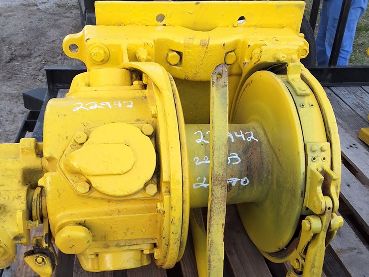 #325-•-ingersoll-rand-pnuematic-winch-image-1