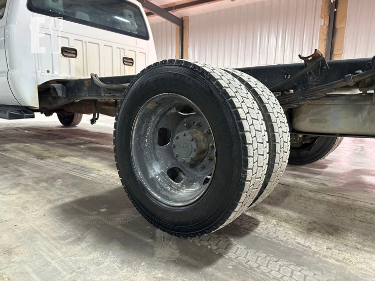 2015-ford-f550-image-27