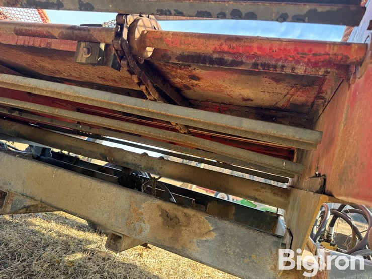 baker-bale-unroller-image-14