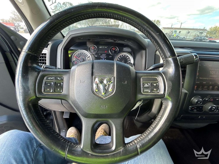 2013-dodge-1500-image-13