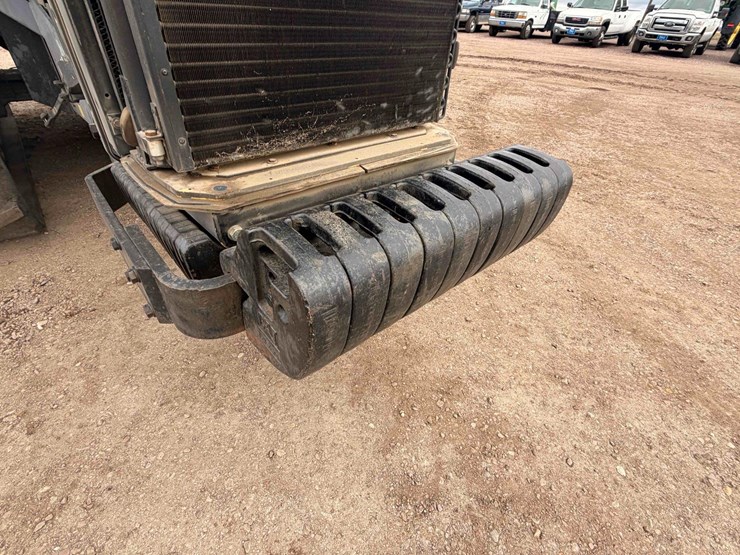 2005-challenger-55-track-tractor-image-31