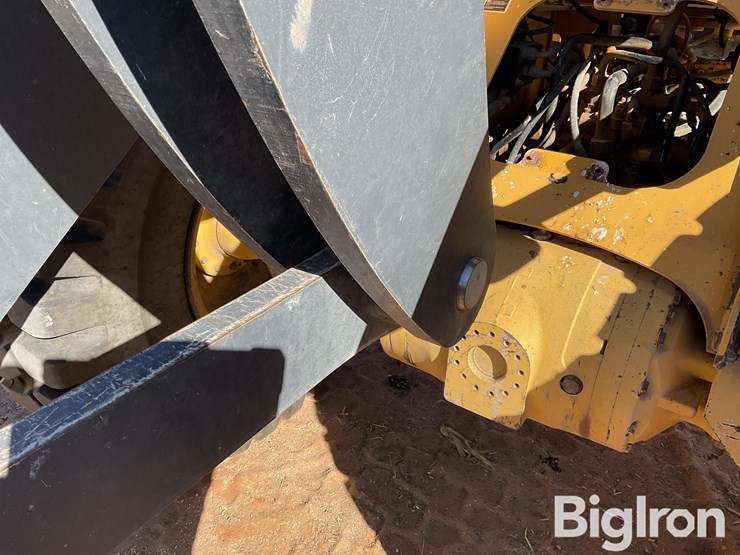 2013-deere-544k-image-14