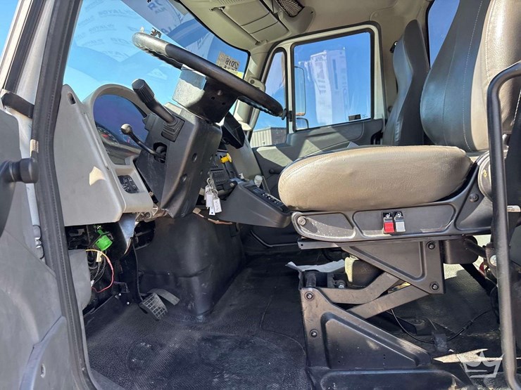 2018-international-workstar-7400-image-10