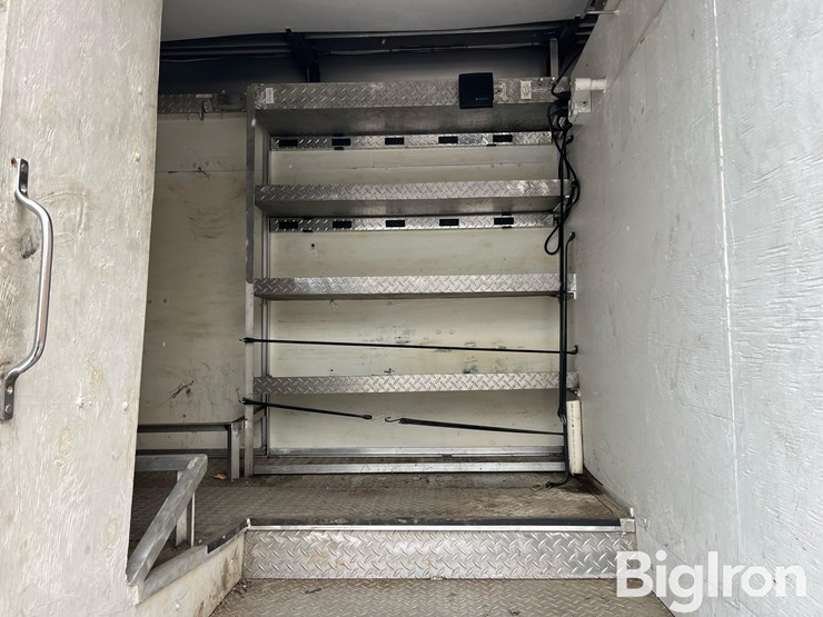 2000-international-4900-image-17