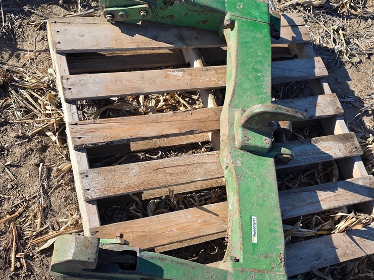 john-deere-quick-attach-image-4