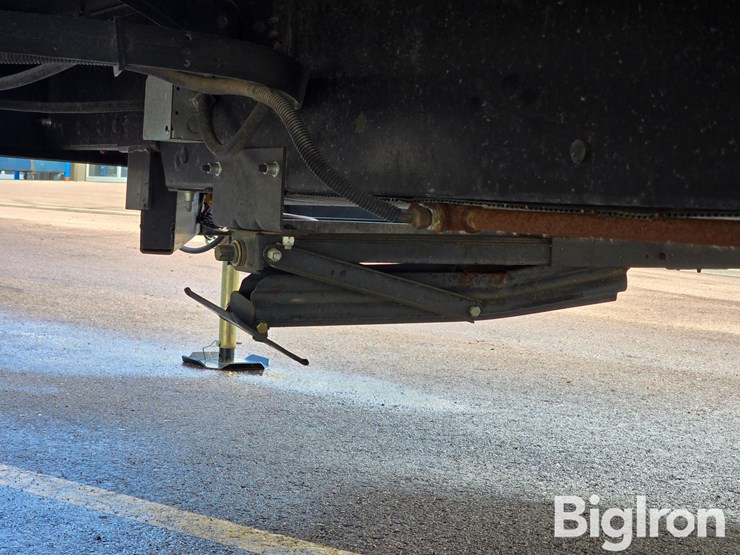 2018-keystone-outback-330rl-travel-trailer-image-19