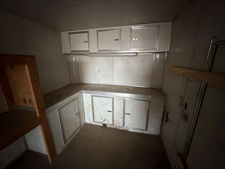 2011-teamspirit-enclosed-trailer-image-20