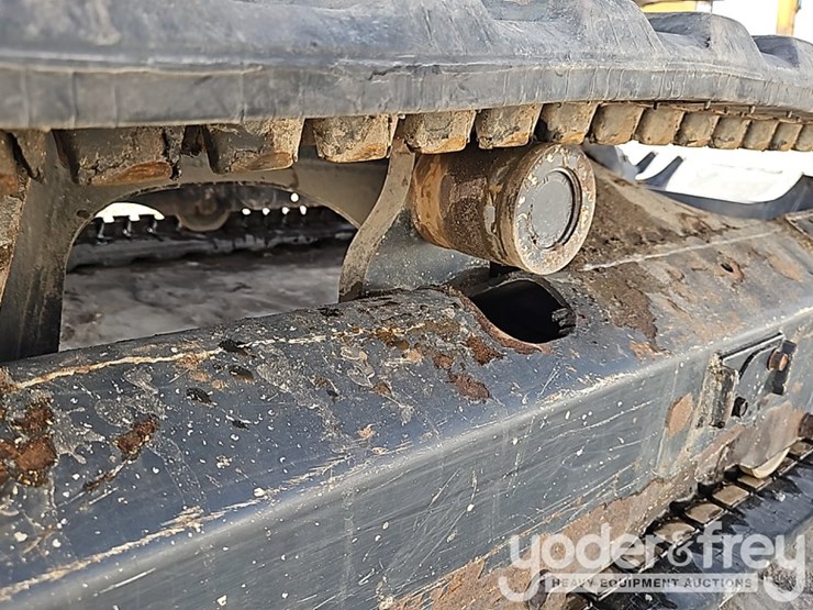 2021-yanmar-vio25-image-10