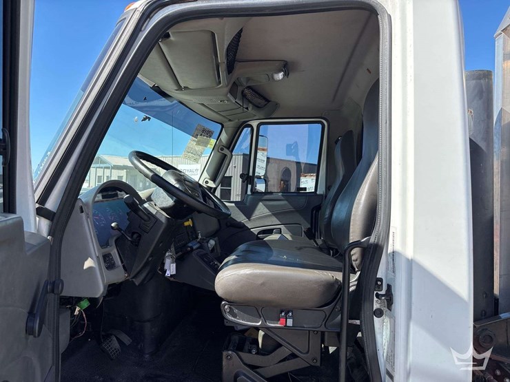 2018-international-workstar-7400-image-8