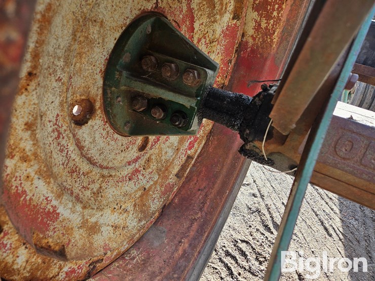 1955-oliver-super-88-image-15