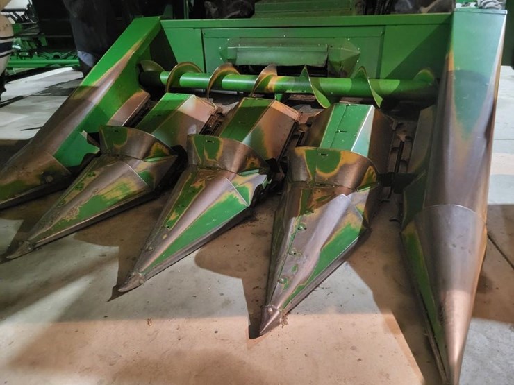 john-deere-4400-image-39