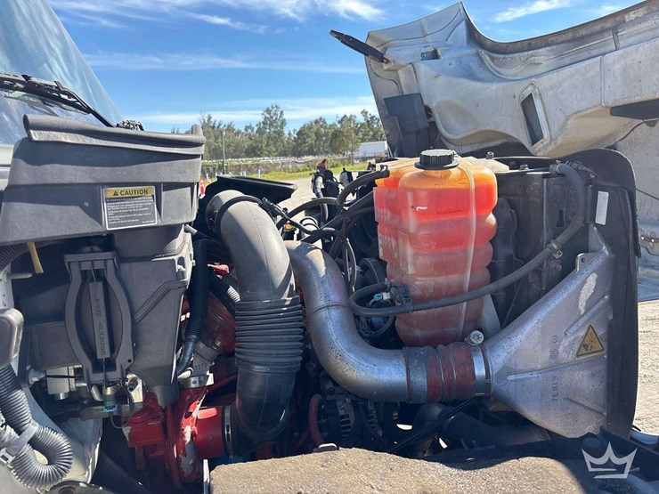 2018-international-workstar-7400-image-18