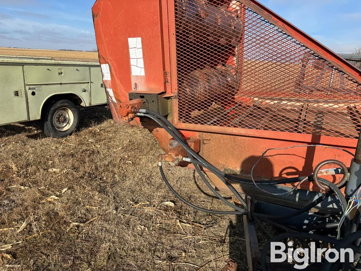 baker-bale-unroller-image-10