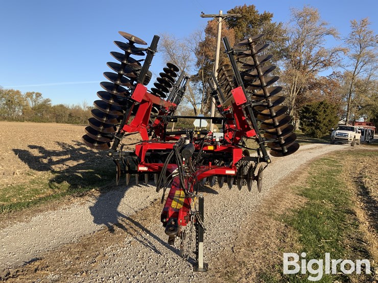 2020-case-ih-345-image-2