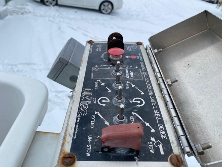 2014-ford-f350-sd-image-40