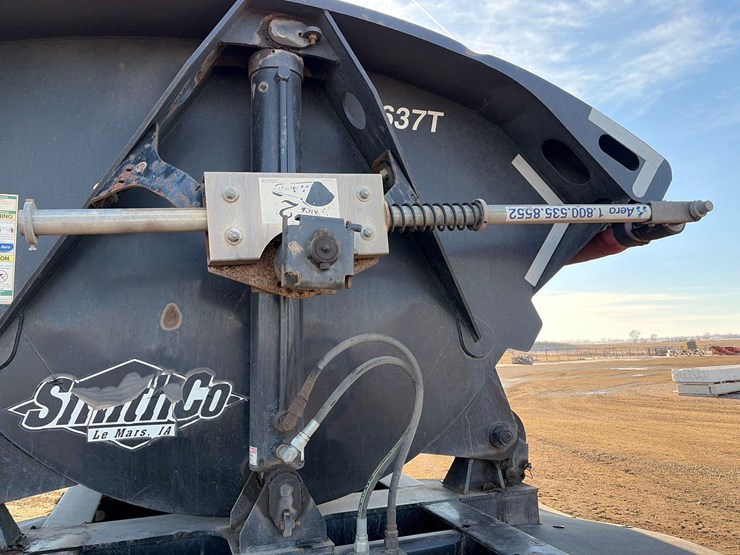 2016-smithco-side-dump-image-11