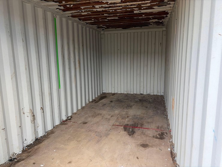 2011-shipping-container-image-7