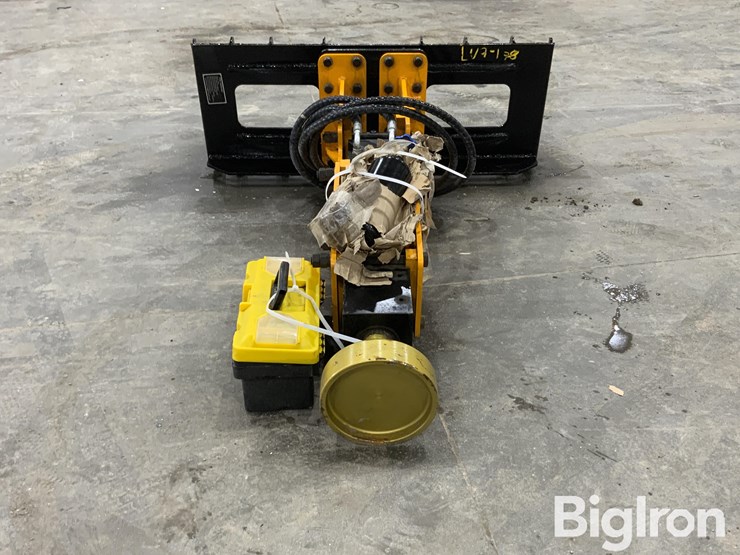 2025-giyi-d680-skid-steer-pile-hammer-(driver)-image-2