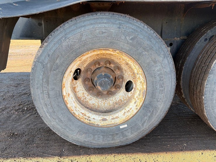 2016-smithco-side-dump-image-17