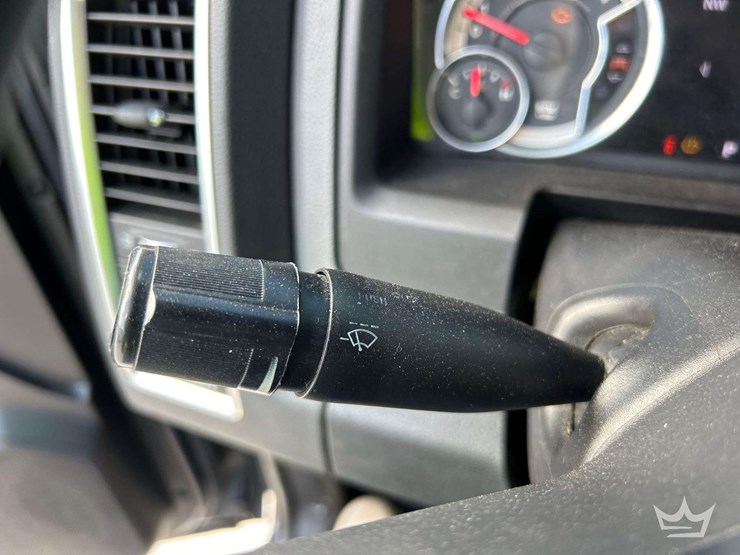 2013-dodge-1500-image-14