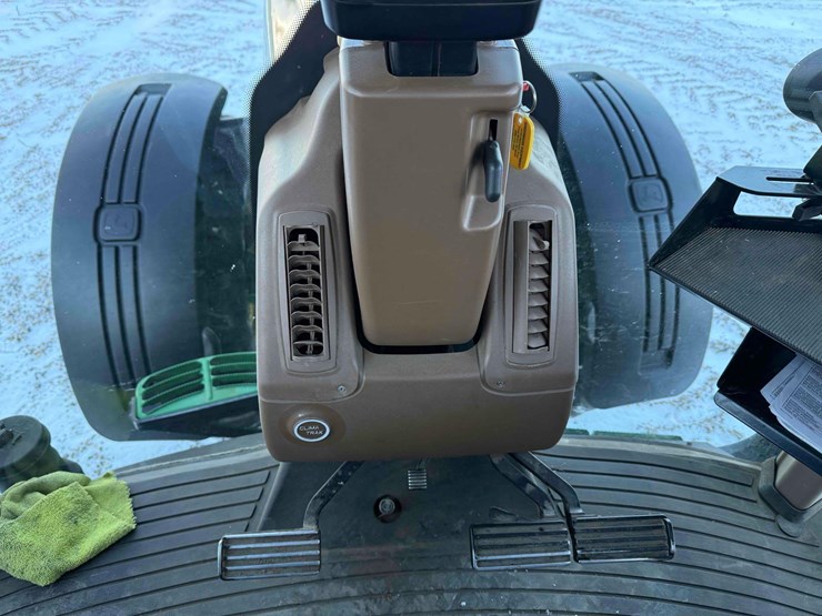 2009-john-deere-8130-image-24