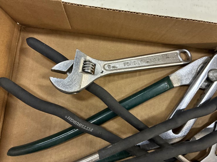 #115324-•-chanel-lock-pliers-&-cresent-wrenches-image-4