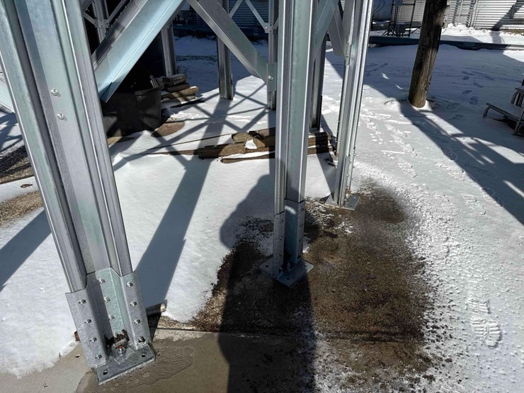 2023-sukup-v-bottom-hopper-image-10