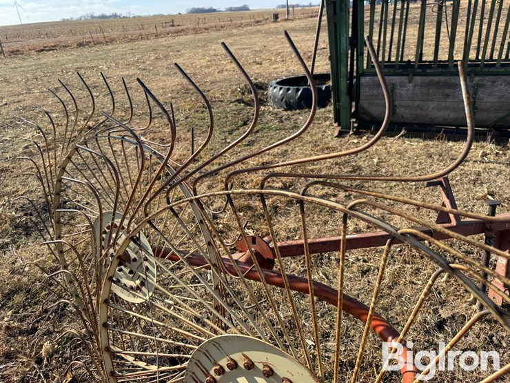 3-pt-hay-inverter-rake-image-18