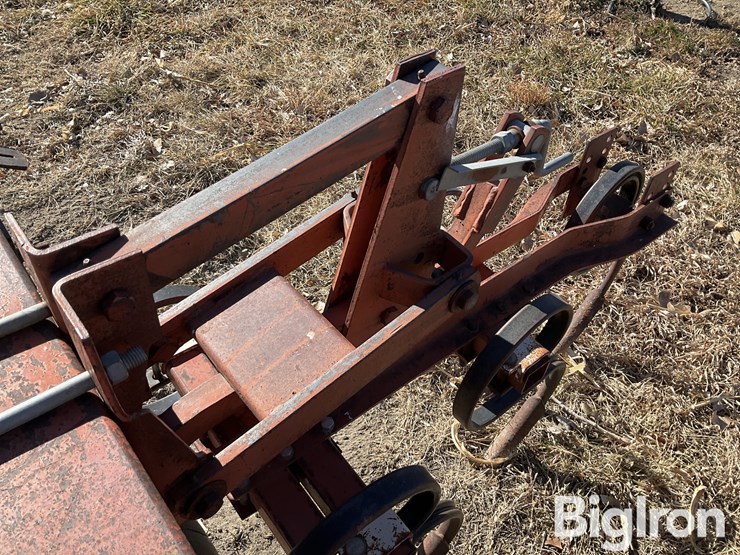 noble-2-row-s-tine-field-cultivator-image-12