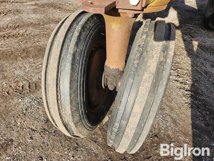 1955-oliver-super-88-image-20