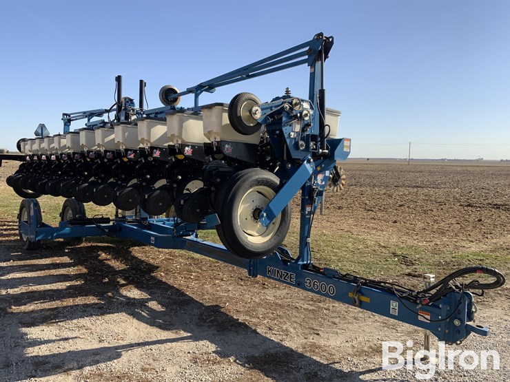 2009-kinze-3600-image-3