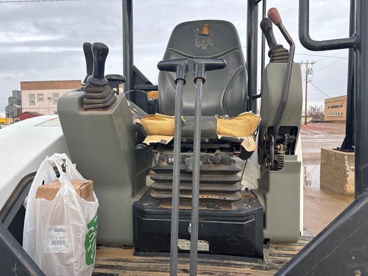 2013-bobcat-e35-image-16