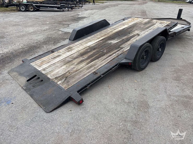2017-load-trail-3.5-ton-t/a-equipment-tilt-trailer-image-3